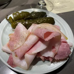 뮤땅 사진