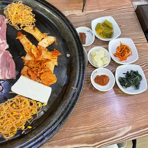 청정그린쌈밥집 사진