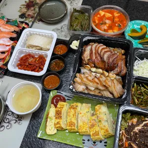 아씨네족발 사진