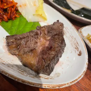 명인등심 사진