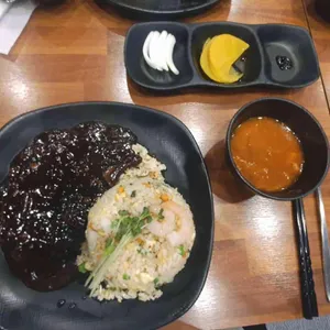 동해반점 사진
