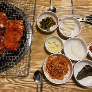 숯불과닭갈비 사진