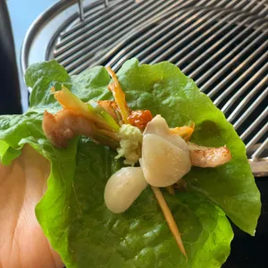 육즈비나르샤 사진