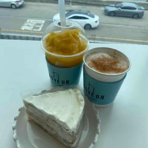 무브온 커피 사진