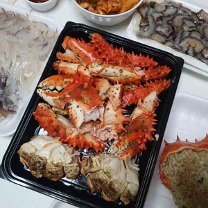 아빠가잡아온붉은대게 사진