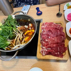 남산편백집 사진