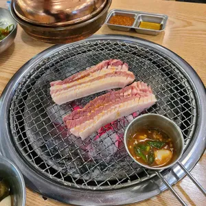 커큐민흑돼지 사진