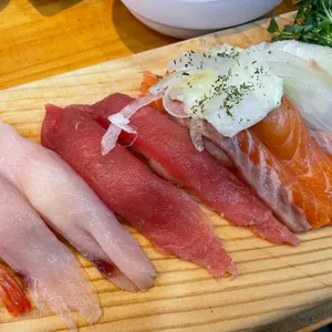백정성초밥 사진