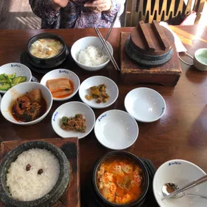 두리원 손두부 사진