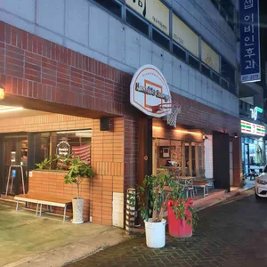 로니스 개러지 리뷰 사진
