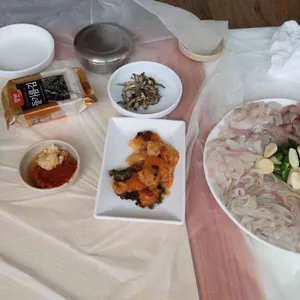 남홍횟집 사진