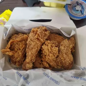 청년치킨 사진