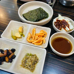 24시 누름돌 생고기 김치찌개 사진