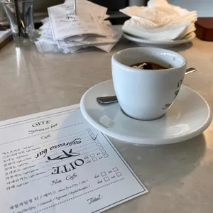 오이트 에스프레소바 리뷰 사진