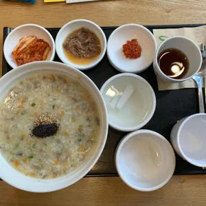 본죽 서울백병원점 사진