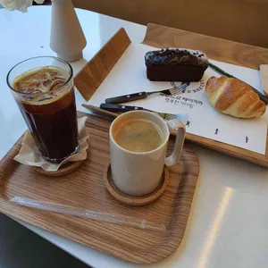 악토버나인 대표 사진