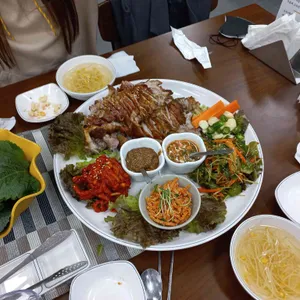 촌집족발 사진
