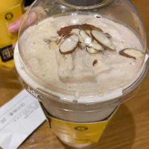컴포즈커피 사진