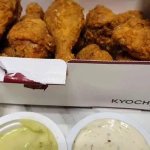 교촌치킨 리뷰 사진