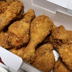 교촌치킨 사진