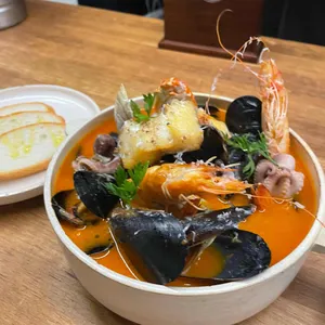 윰 사진