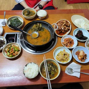 궁전 백반 삼겹살 사진