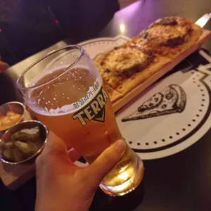 1983 pizza&pub 사진