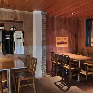 로니스 개러지 리뷰 사진