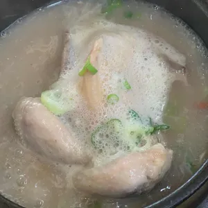 고전 한방 삼계탕 사진