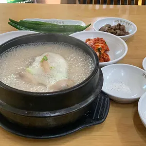 고전 한방 삼계탕 사진