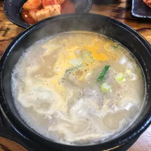 꽃돼지국밥 사진