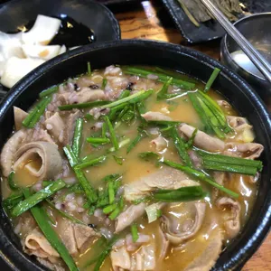 꽃돼지국밥 사진