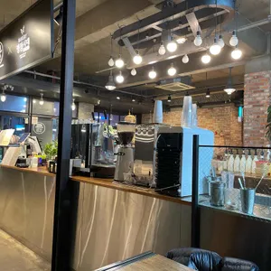 오페라빈 로스터스 대표 사진