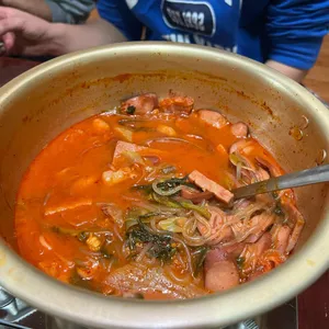 유정부대찌개 사진