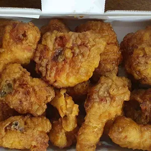 교촌치킨 사진