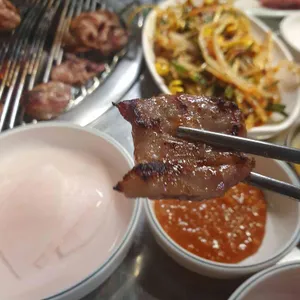 덕이네 돼지뽈살 리뷰 사진
