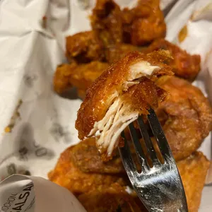 교촌치킨 사진