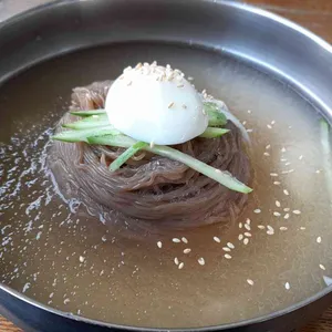 육쌈냉면 사진