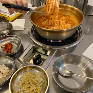 양푼이 김치찌개 사진