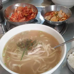 큰집 닭한마리 사진