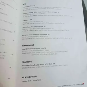 모먼트 모던 이터리 리뷰 사진