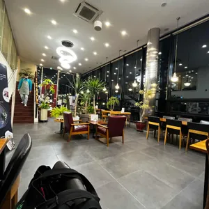 아로니움 대표 사진