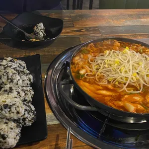 크라운닭발 사진