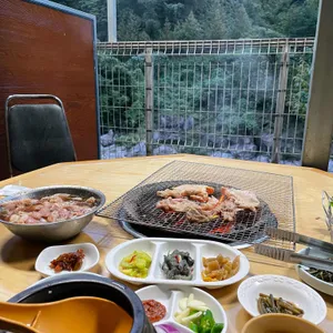 동정산장식당 사진