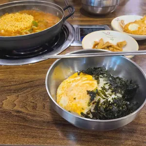 옹골찬김치찌개 사진