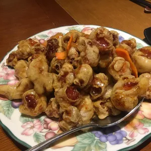 친니 사진