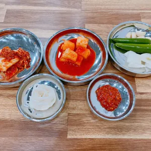 이가네부산돼지국밥 밀면 사진