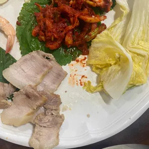 만복원조보쌈칼국수 사진