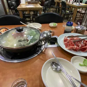 얼큰버섯만두전골 사진