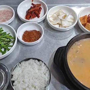 더참맛수육국밥 사진